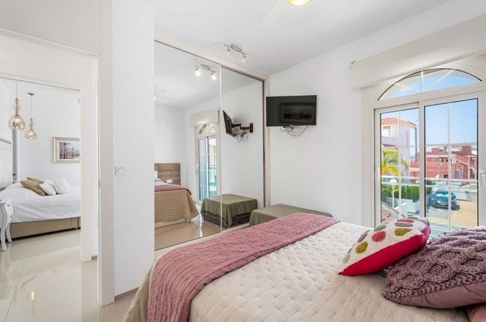 Image No.22-3 Bed Villa for sale