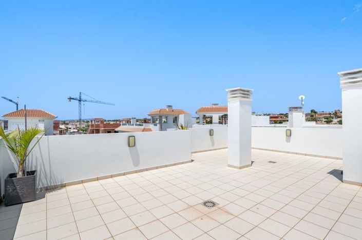 Image No.37-3 Bed Villa for sale