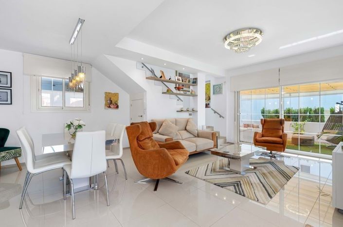 Image No.6-3 Bed Villa for sale