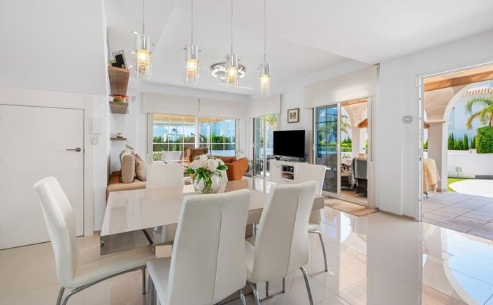 Image No.8-3 Bed Villa for sale