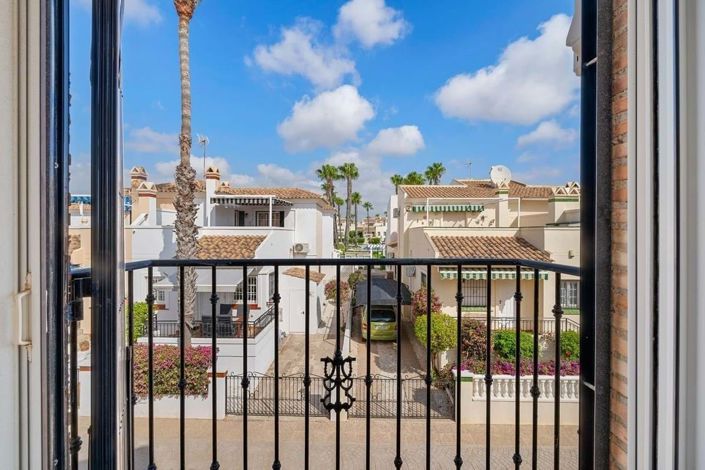 Image No.22-2 Bed Apartment for sale