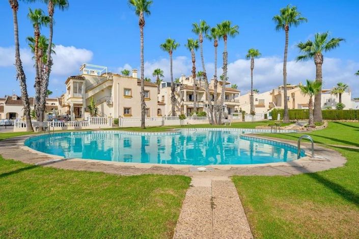 Image No.30-2 Bed Apartment for sale