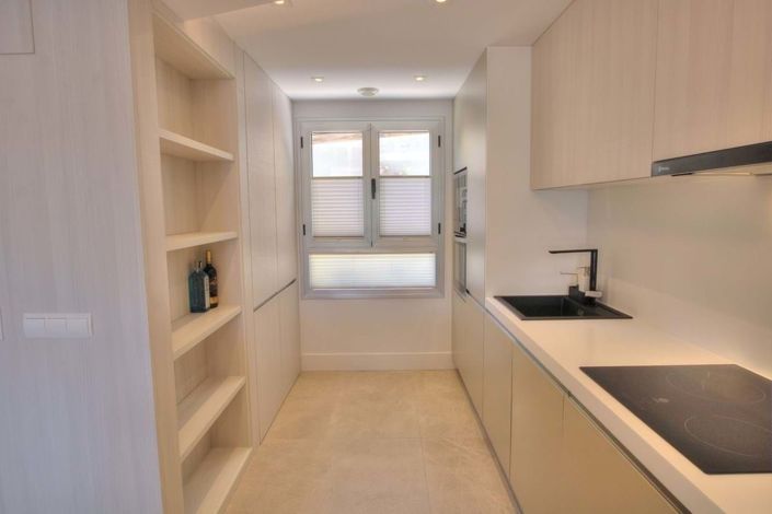 Image No.10-3 Bed Townhouse for sale