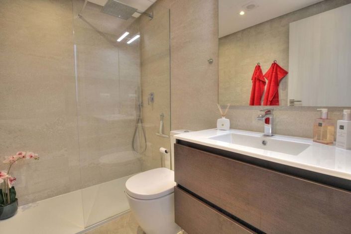 Image No.24-3 Bed Townhouse for sale