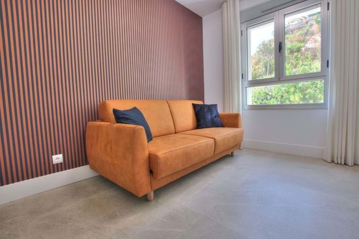 Image No.25-3 Bed Townhouse for sale