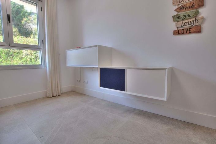 Image No.27-3 Bed Townhouse for sale