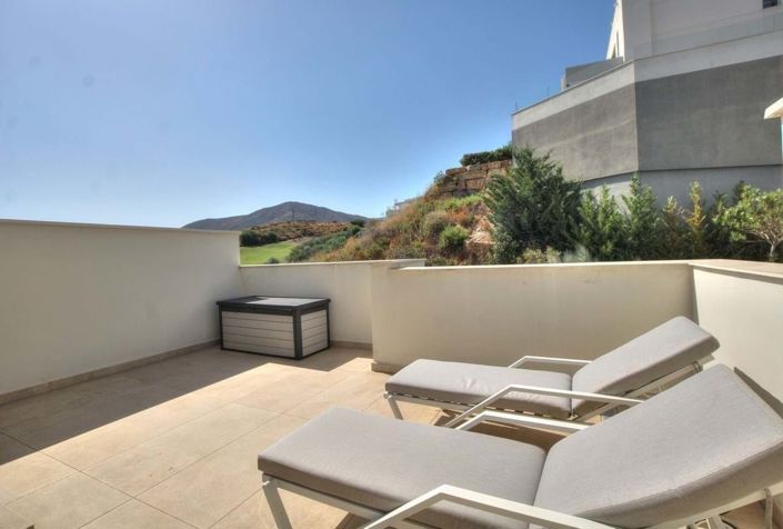 Image No.30-3 Bed Townhouse for sale