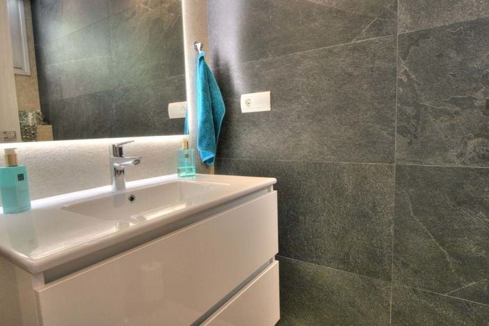 Image No.31-3 Bed Townhouse for sale