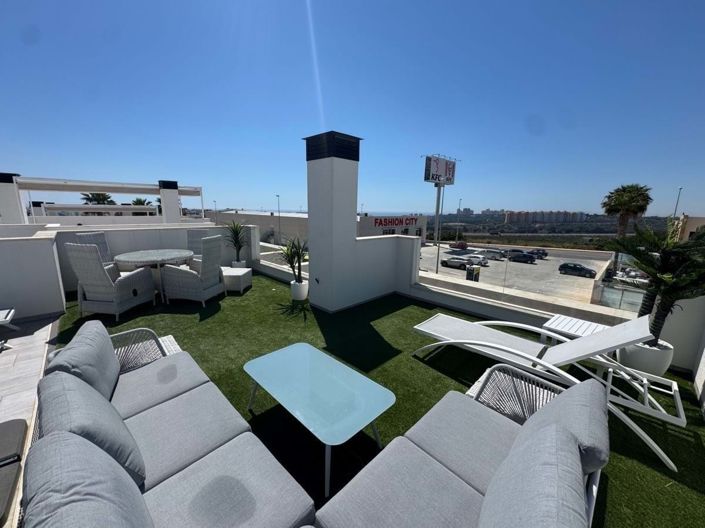 Image No.2-4 Bed Villa for sale