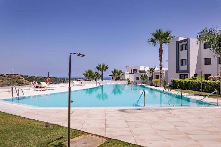 Image No.15-3 Bed Apartment for sale