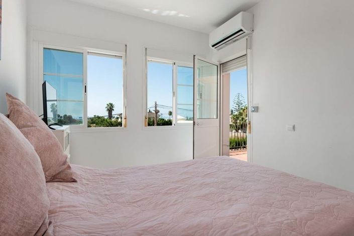 Image No.17-4 Bed Villa for sale