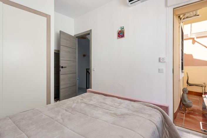 Image No.28-4 Bed Villa for sale