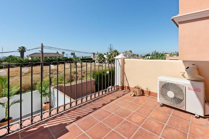 Image No.30-4 Bed Villa for sale