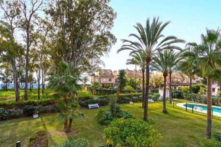 Image No.10-2 Bed Townhouse for sale