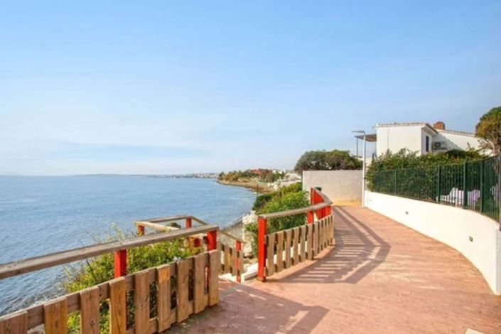 Image No.14-2 Bed Townhouse for sale