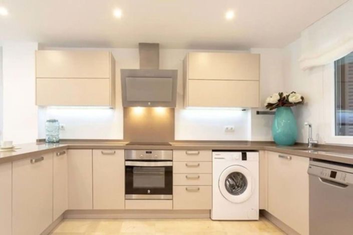 Image No.16-2 Bed Townhouse for sale