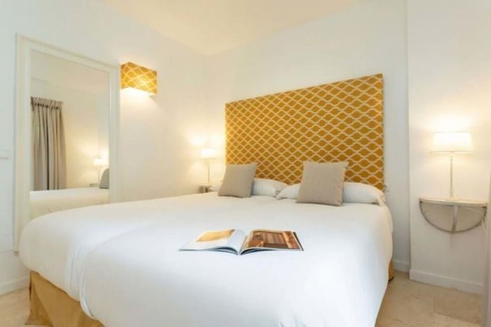 Image No.19-2 Bed Townhouse for sale