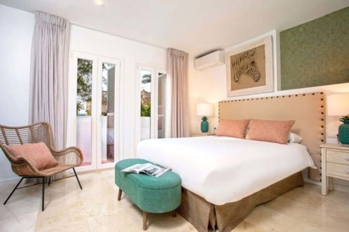 Image No.9-2 Bed Townhouse for sale