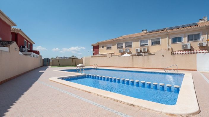 Image No.2-4 Bed Semi-Detached for sale