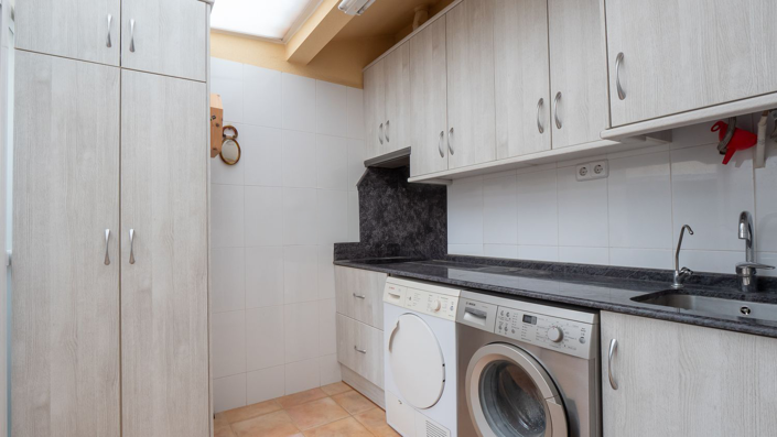 Image No.23-4 Bed Semi-Detached for sale