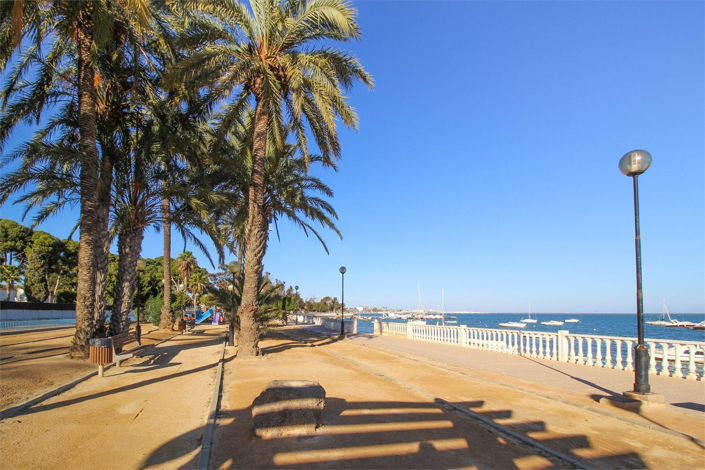 Image No.37-4 Bed Semi-Detached for sale