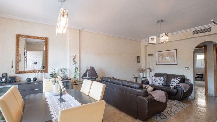 Image No.6-4 Bed Semi-Detached for sale