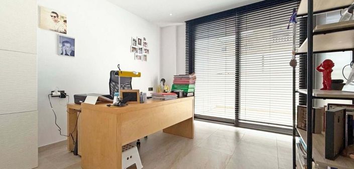 Image No.9-3 Bed Apartment for sale