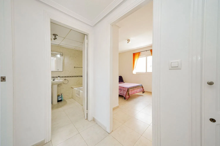 Image No.18-3 Bed Semi-Detached for sale