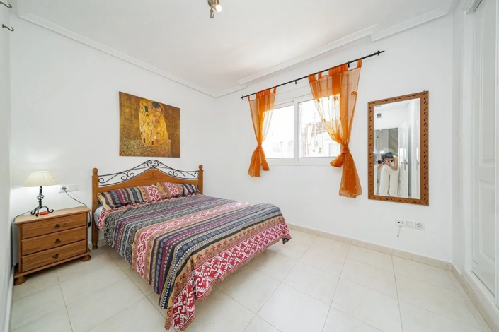 Image No.19-3 Bed Semi-Detached for sale