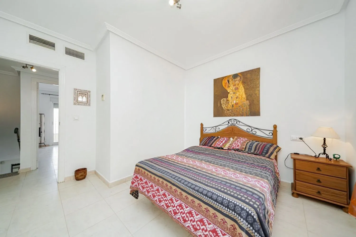 Image No.20-3 Bed Semi-Detached for sale