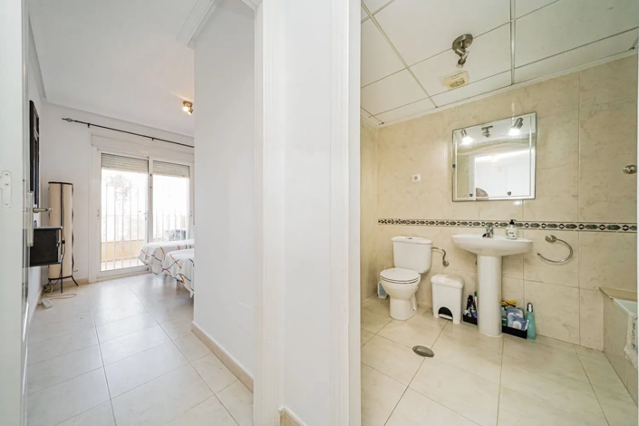 Image No.27-3 Bed Semi-Detached for sale