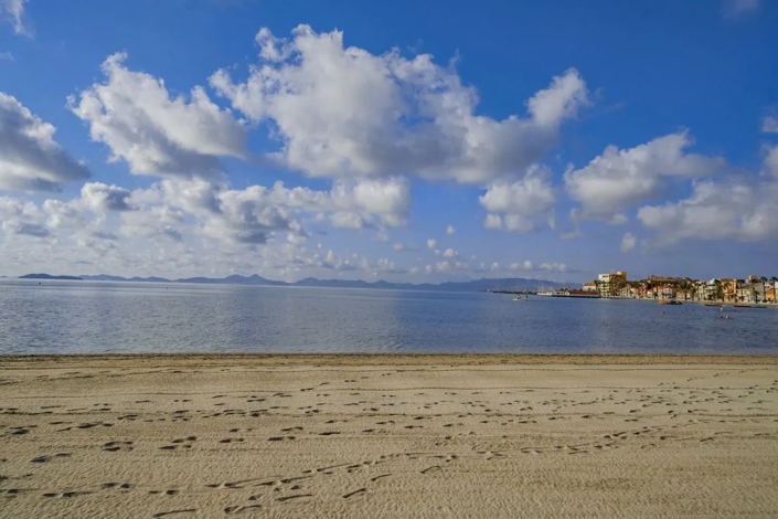 Image No.42-3 Bed Semi-Detached for sale