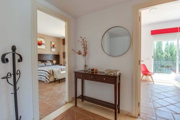 Image No.2-4 Bed Villa for sale