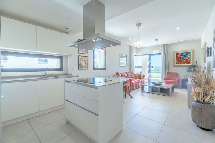 Image No.17-3 Bed Apartment for sale