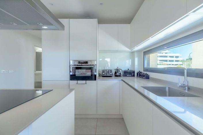 Image No.21-3 Bed Apartment for sale