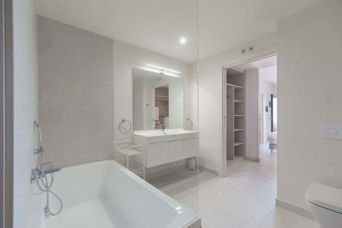 Image No.29-3 Bed Apartment for sale