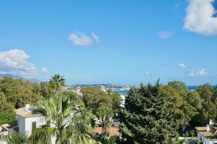 Image No.14-6 Bed Villa for sale