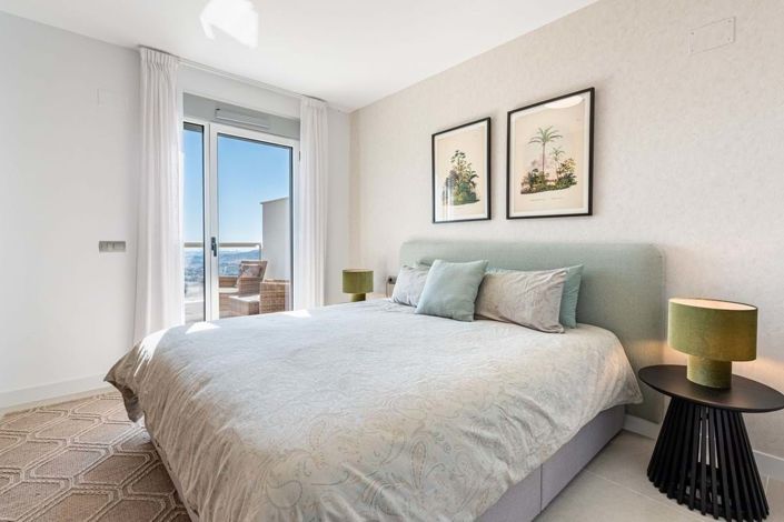 Image No.12-3 Bed Apartment for sale