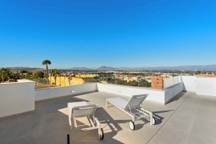 Image No.22-3 Bed Apartment for sale