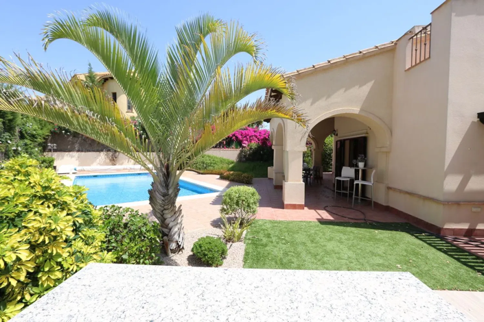 Image No.2-4 Bed Apartment for sale