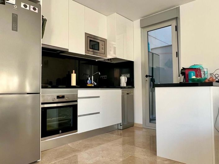 Image No.4-2 Bed Apartment for sale