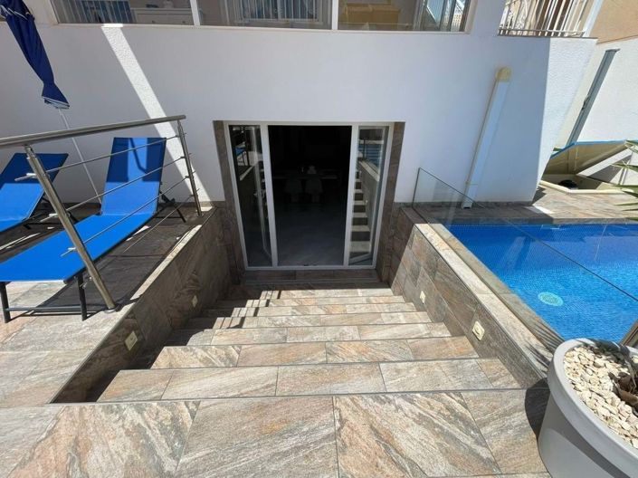 Image No.20-3 Bed Bungalow for sale