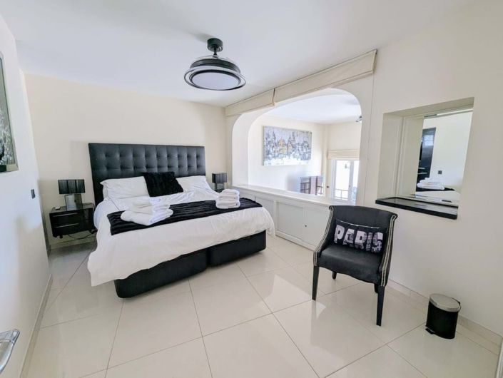 Image No.15-2 Bed Apartment for sale