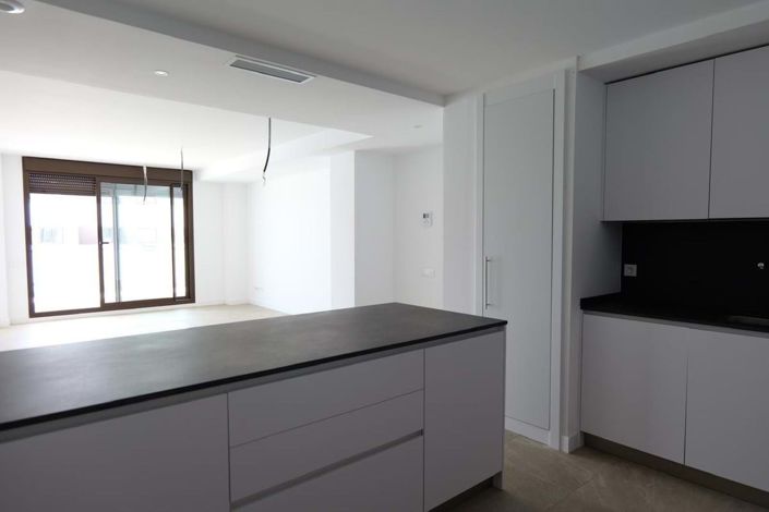 Image No.17-2 Bed Apartment for sale