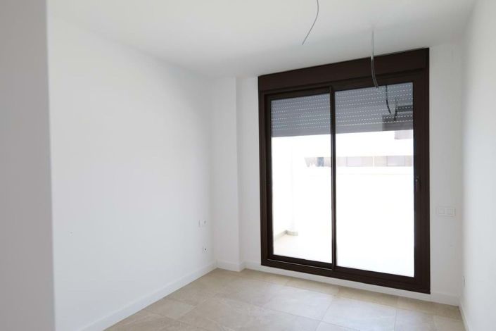 Image No.27-2 Bed Apartment for sale