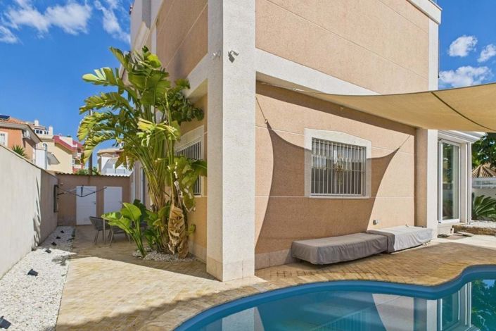 Image No.13-4 Bed Villa for sale