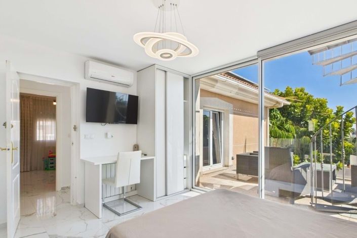 Image No.41-4 Bed Villa for sale