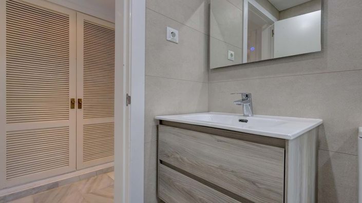 Image No.12-2 Bed Apartment for sale