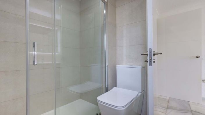 Image No.16-2 Bed Apartment for sale