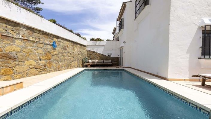 Image No.30-2 Bed Apartment for sale